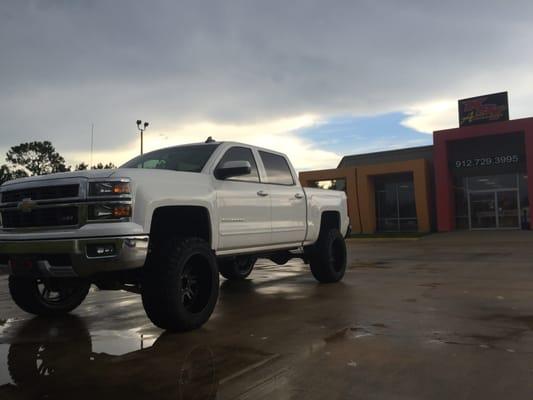 2015 Chevy 1500 / 7 inch lift , Wheela and tires