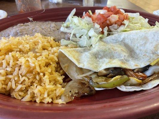 Lunch special veggie fajita (minus the dairy)