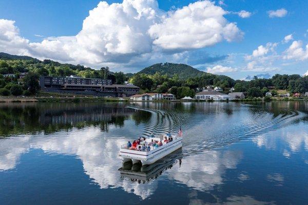 Pontoon Boat Lake Cruises