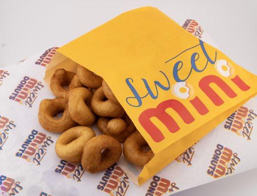 Hot & Fresh Mini Donuts !