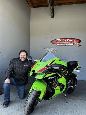 My new 2023 Kawasaki ZX-10R KRT from Del Amo Motorsports.