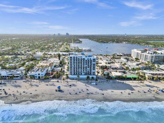 Hollywood Beach condo Lilli sold