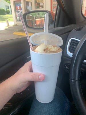 Large rootbeer float