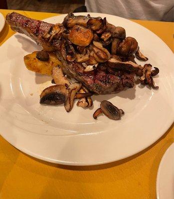 Veal Chop  With Mushrooms & Potatoes