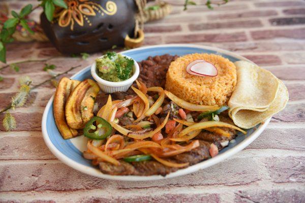 Bistec Encebollado