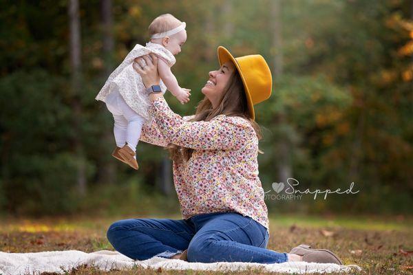 mother and daughter family photography fall