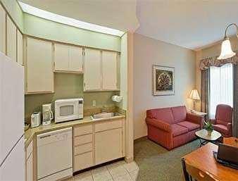 Kitchenette Suite