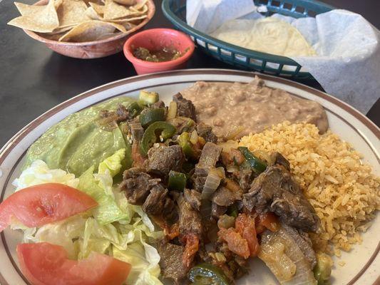 Tacos de lengua plate