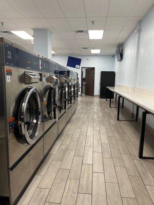 Wash Tub Laundromat