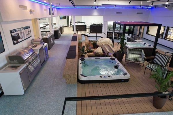 Cal Spas showroom overview