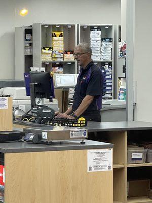 This worker wouldn't check the machine I used not 20 minutes ago before for credit card