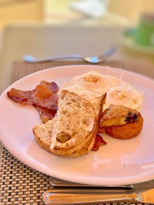 Tableau Breakfast* Three Eggs, Tableau Potato, Toast, Bacon