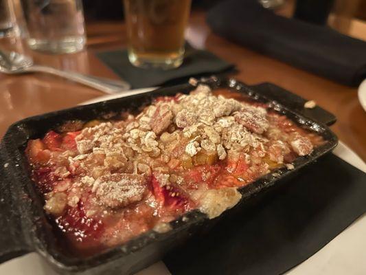 Strawberry Rhubarb Crumble