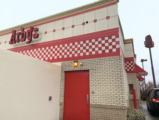 Drive through, building and sign