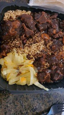 Large Oxtail Stew w/rice and vegetables