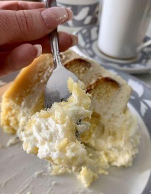 Limoncello cake, hot tea