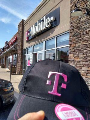 Free ball cap #t-mobiletuesdays #yelpcincy @yelpcincy #t-mobile #tuesday #freebies