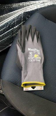 Extra large gloves