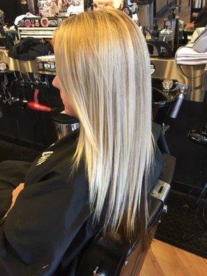 Great job Melissa at Floyds 99 Barber in Gambrills!! She made it a vibrant blonde again! Keep rocking it out Melissa