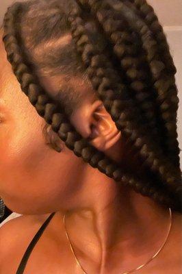 Knotless jumbo box braids