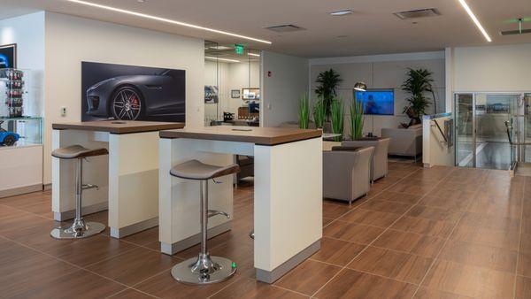 Service Center at Land Rover Lynnwood