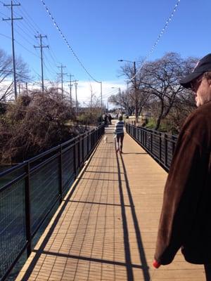 Several bridges to cross the river.