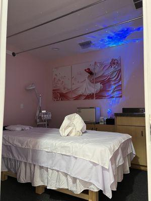 Diamond Spa Newest location in Orange, CA at 1976 N. Tustin Street in Tustin Square. Massage / Facial Treatment Room