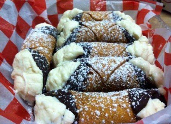 Cannoli's