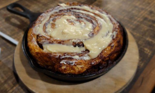 Skillet Cinnamon Roll