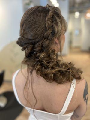 Elopement hairstyle