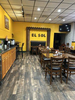 Dining room with coffee bar and salsa bar