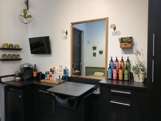 Whereabout Salon Studio Suite 1, Located at Porte Noire in Dr.Phillips