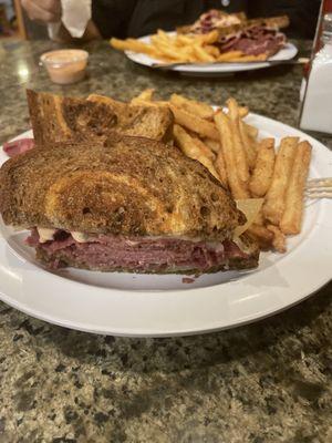 Central Park Signature Deluxe Sandwich Platter