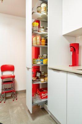 Leicht Kitchen in laminate Merino with Open Shelf Unit in lacquered Cayenne