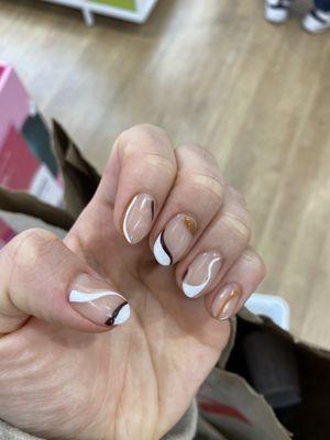 Shellac mani with Fiona