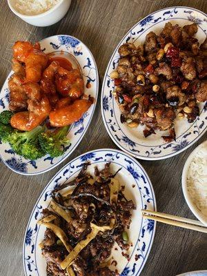 Milky crispy shrimp Sichuan kung pao chicken Lamb with sichuan sauce (All lunch portion)