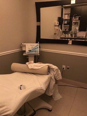 Facial room