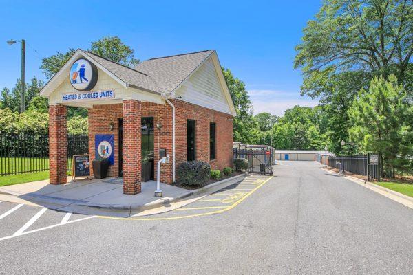 Exterior of Morningstar Storage on New Hope Road