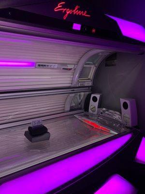 Big daddy tanning bed