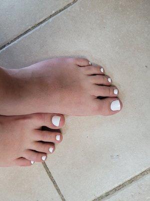 White gel pedi