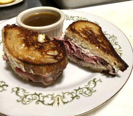 Hutghi's Roast Beef with Horseradish Aioli