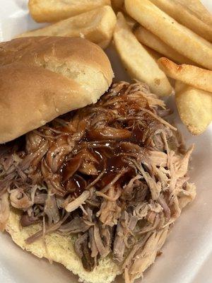 Regular Sandwich with pulled pork