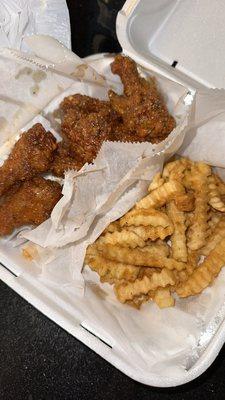 Hot honey lemon pepper 10 wings plate with Cajun fries