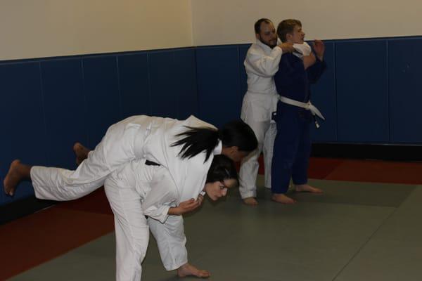 Fundamentals class self defense training.