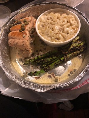 Grilled Salmon Gouda Macaroni and Cheese