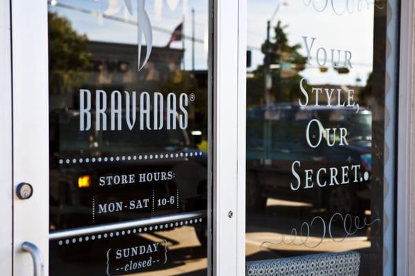 Bravadas Salon Hours: Mon - Sat 10:00am - 6:00pm