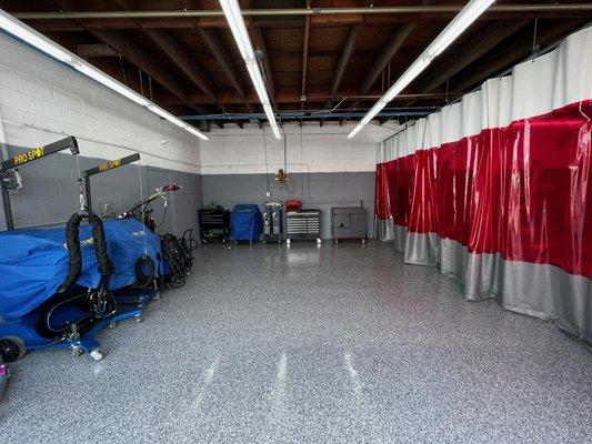 Aluminum Clean Room.
Our clean room is a separated area of our shop dedicated for aluminum work.