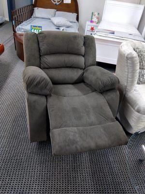 Dynamo Recliner