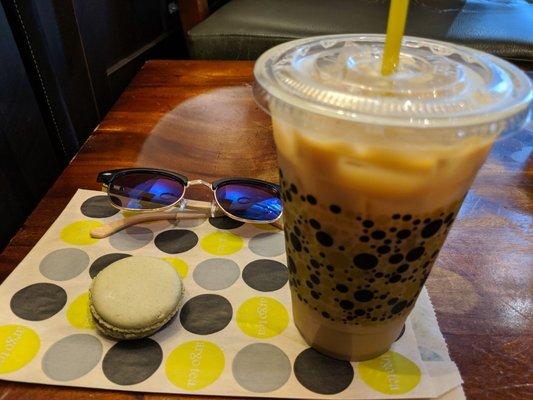 Earl grey vanilla latte with almond milk and pistachio macaroon