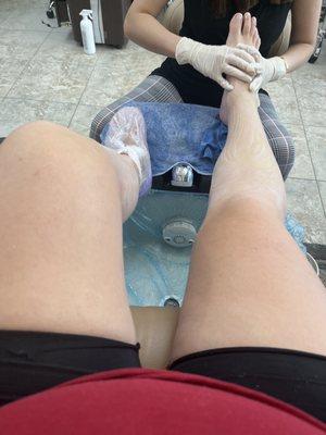 Deluxe pedicure with wax